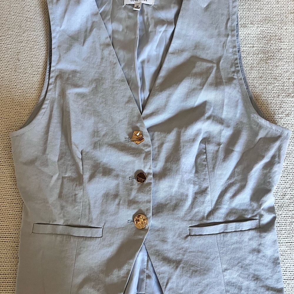 Love Tree Women's Light Gray Button-Front Vest with Gold Buttons